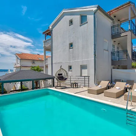 아파트 Faszinierendes Nur 150 Meter Zum Mit Jacuzzi, Billard, Pool, Grill *