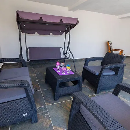Faszinierendes Nur 150 Meter Zum Mit Jacuzzi, Billard, Pool, Grill 아파트 *