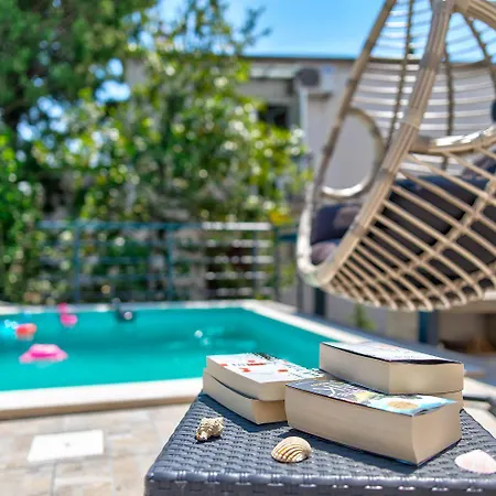 Faszinierendes Nur 150 Meter Zum Mit Jacuzzi, Billard, Pool, Grill 아파트 드라말리