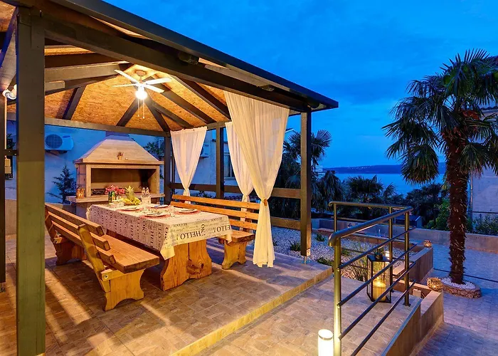 Faszinierendes Nur 150 Meter Zum Mit Jacuzzi, Billard, Pool, Grill