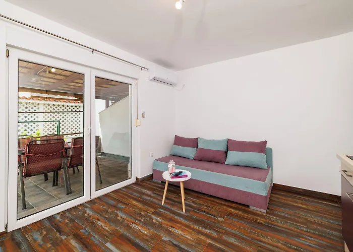 Apartament Faszinierendes Nur 150 Meter Zum Mit Jacuzzi, Billard, Pool, Grill Dramalj