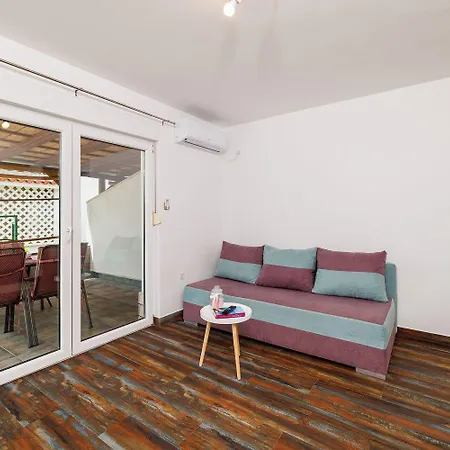 Διαμέρισμα Faszinierendes Nur 150 Meter Zum Mit Jacuzzi, Billard, Pool, Grill Dramalj