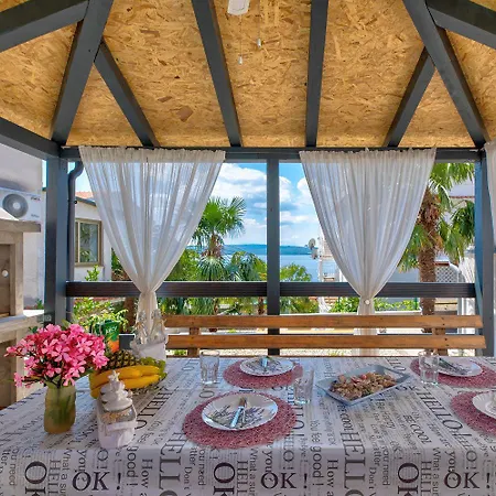Faszinierendes Nur 150 Meter Zum Mit Jacuzzi, Billard, Pool, Grill Διαμέρισμα Dramalj