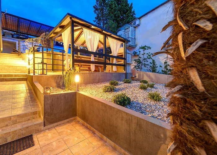 Apartman Faszinierendes Nur 150 Meter Zum Mit Jacuzzi, Billard, Pool, Grill Dramalj